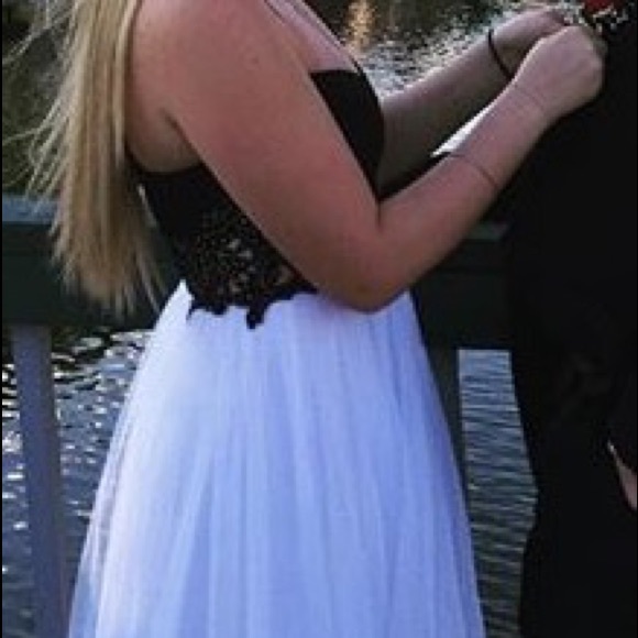 Blondie Nites Dresses & Skirts - Stunning Windsor Formal Dress